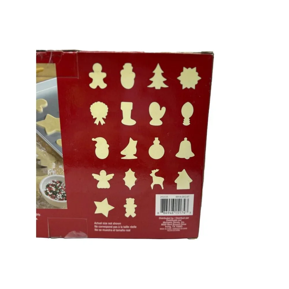 Celebrate It Set of 18‎ Christmas Cookie Cutters Holiday Baking NIB
